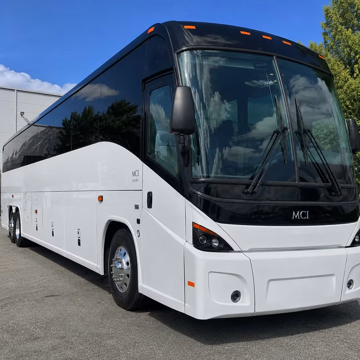 employee charter bus rentals for greenville manufacturing campuses